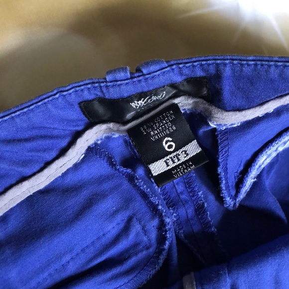 Blue shorts size 6 - Picture 3 of 4